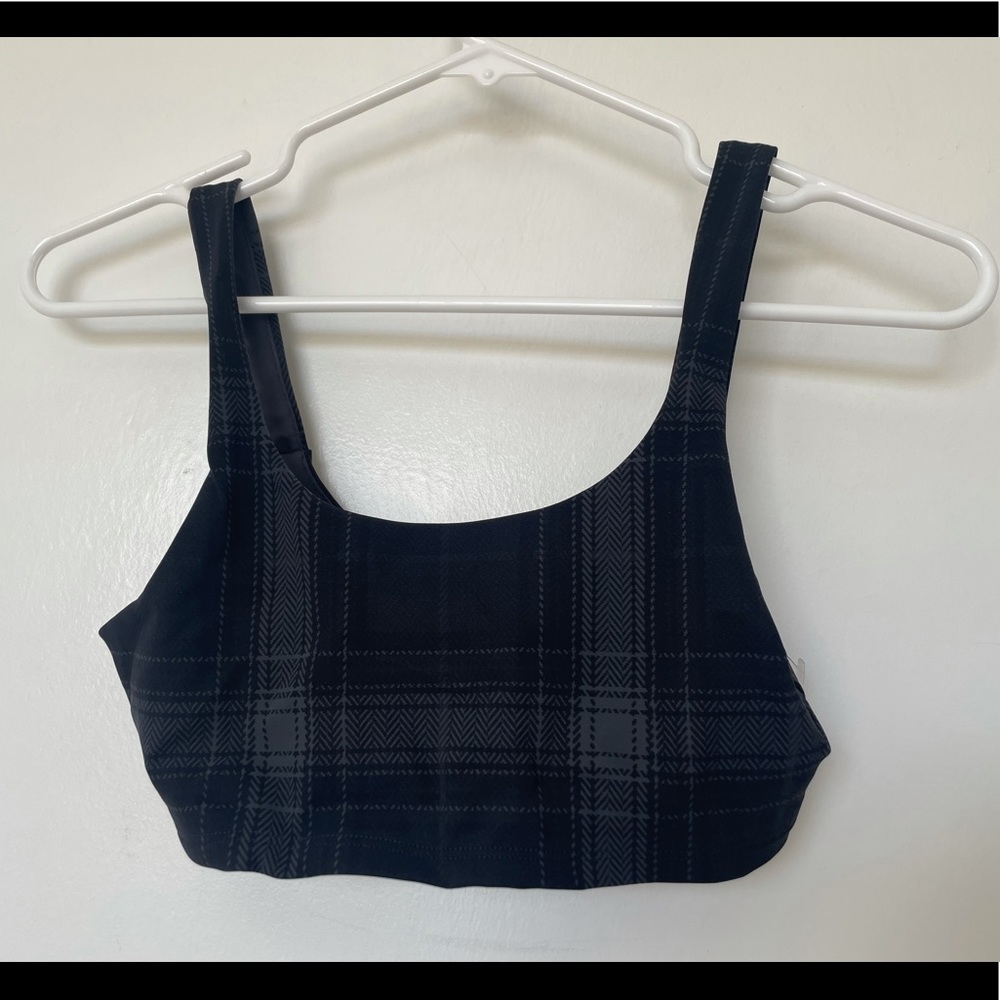 Alo yoga sports bra